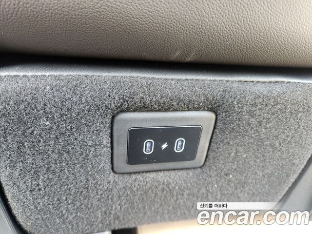 Hyundai Staria Modern, 2025 18