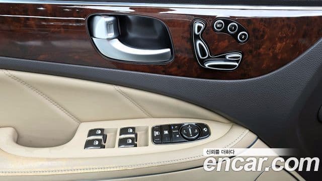 Hyundai Equus(новый кузов / новое поколение) Luxury, 2012 18