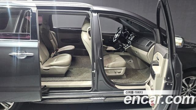 Kia All New Carnival Prestige, 2017 11