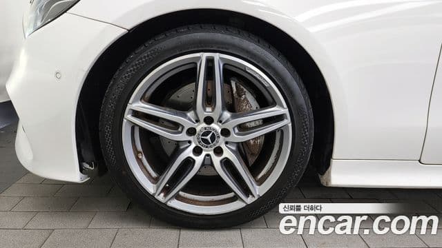 Mercedes-Benz E-класс W213 E220d кабриолет, 2018 все фото