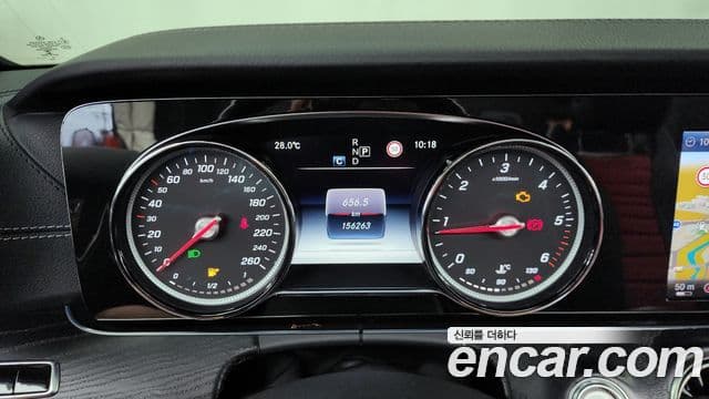 Mercedes-Benz E-класс W213 E220d кабриолет, 2018 8