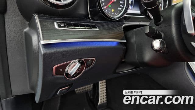 Mercedes-Benz E-класс W213 E220d кабриолет, 2018 16