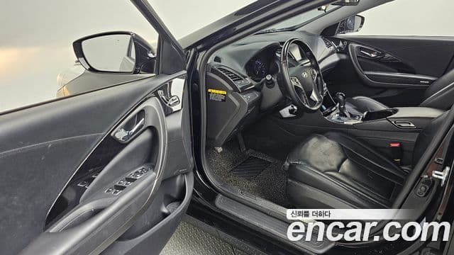 Hyundai Grandeur HG Premium, 2016 11