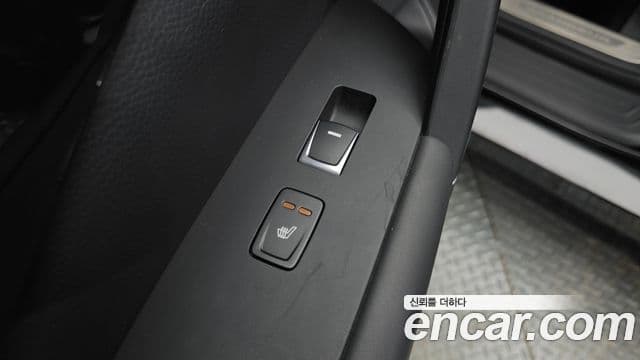 Hyundai Grandeur HG Premium, 2016 18