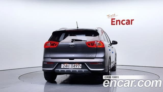 Kia Niro Prestige, 2017 4