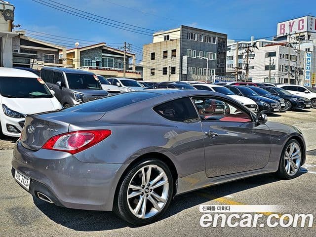 Hyundai Genesis купе 200 турбо P, 2011 2