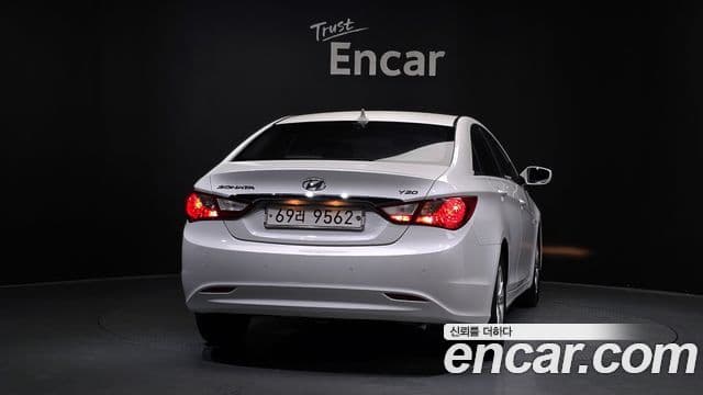 Hyundai YF Sonata Y20 Grand, 2011 4