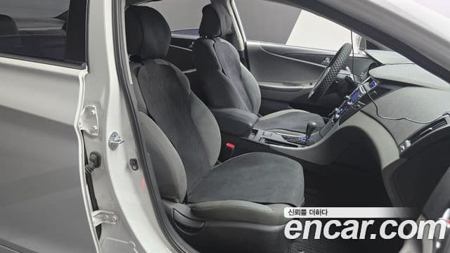 Hyundai YF Sonata Y20 Grand, 2011 10