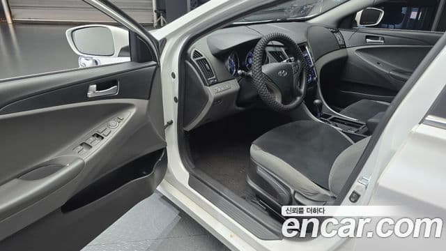 Hyundai YF Sonata Y20 Grand, 2011 11