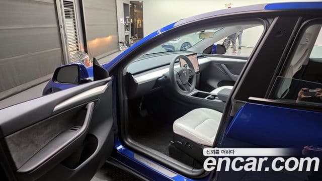 Tesla модель Y, 2024 10