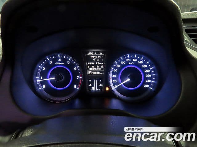 Hyundai Grandeur HG Modern, 2015 9