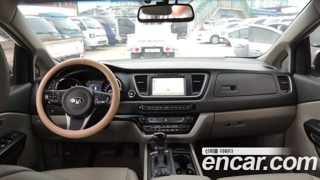 Kia All New Carnival Luxury, 2016 7