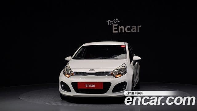 Kia All New Pride Prestige, 2013 3