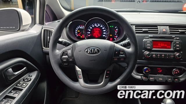 Kia All New Pride Prestige, 2013 13