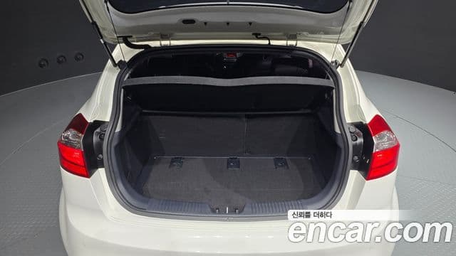 Kia All New Pride Prestige, 2013 20