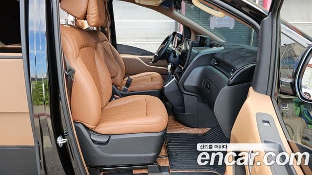 Hyundai Staria компания по спецнадстройкам, 2023 11