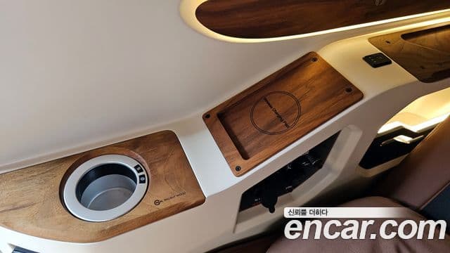 Hyundai Staria компания по спецнадстройкам, 2023 17