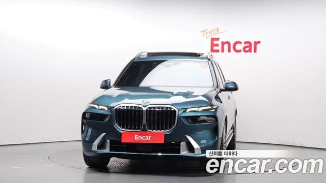 BMW X7 (G07) xDrive 40i Design Pure Excellence 6인승, 2023 3