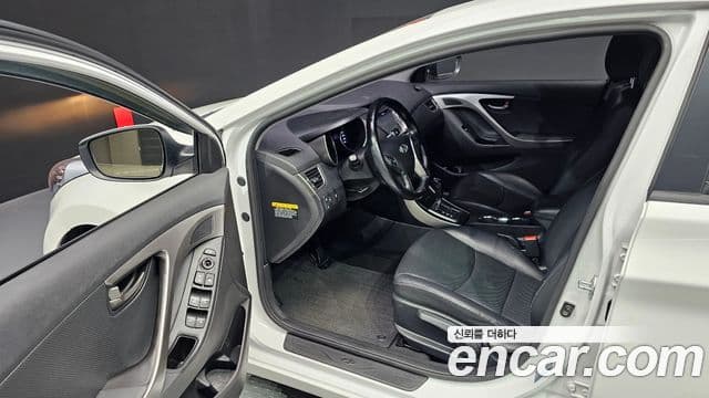 Hyundai Avante MD M16 GDI Avenue, 2014 11