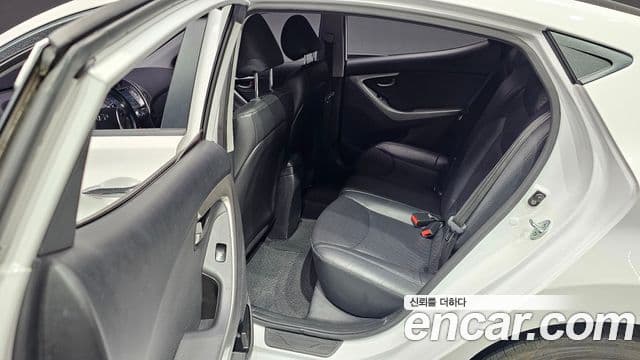 Hyundai Avante MD M16 GDI Avenue, 2014 12