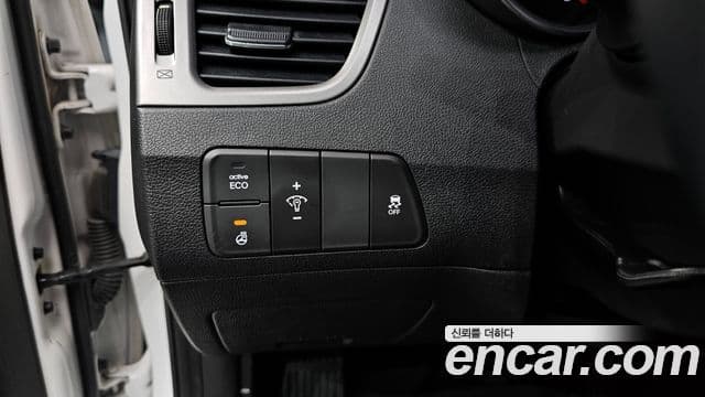 Hyundai Avante MD M16 GDI Avenue, 2014 14