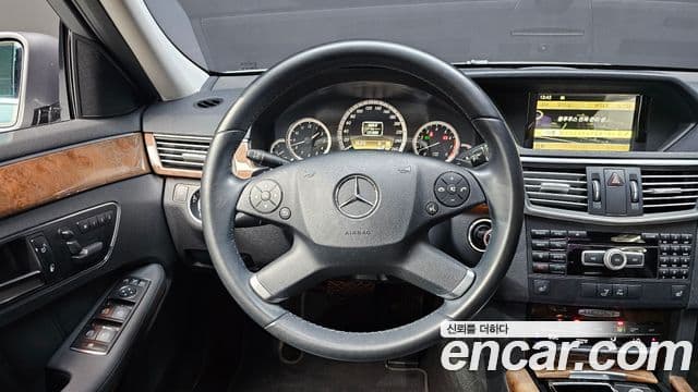 Mercedes-Benz E-класс W212 E300 Elegance, 2012 12