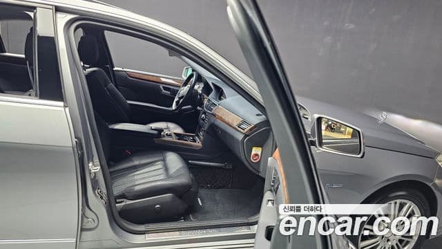 Mercedes-Benz E-класс W212 E300 Elegance, 2012 16