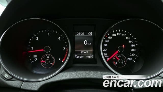 Volkswagen Гольф 6세대 1.6 TDI BlueMotion, 2011 8