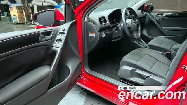 Volkswagen Гольф 6세대 1.6 TDI BlueMotion, 2011 11