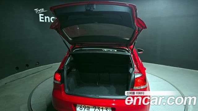 Volkswagen Гольф 6세대 1.6 TDI BlueMotion, 2011 20