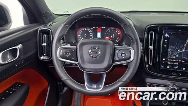 Volvo XC40 T4 R-Design, 2019 13