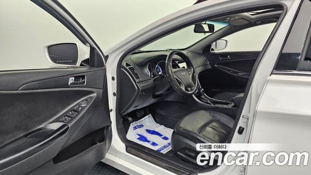 Hyundai YF Sonata LPI top, 2012 10