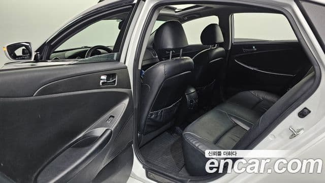 Hyundai YF Sonata LPI top, 2012 11