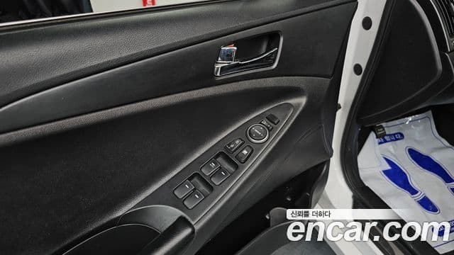 Hyundai YF Sonata LPI top, 2012 13