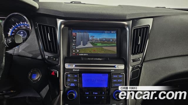 Hyundai YF Sonata LPI top, 2012 16