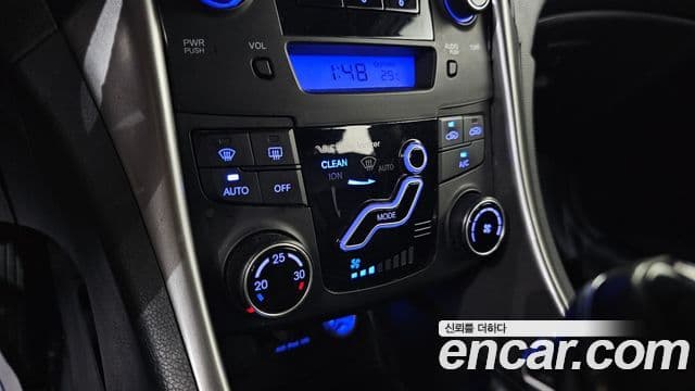 Hyundai YF Sonata LPI top, 2012 18