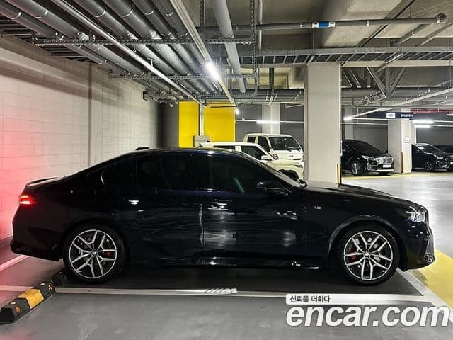 BMW 5시리즈 (G60) 520i Special Edition, 2025 4