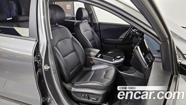 Kia Niro Plus Air, 2023 12