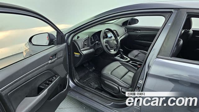 Hyundai Avante AD Style, 2016 11