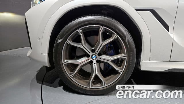 BMW X6 (G06) xDrive40i M Sport, 2023 все фото