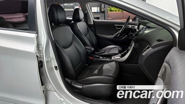 Hyundai Avante MD Style, 2014 10