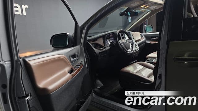 Toyota Sienna, 2018 10