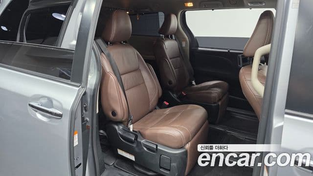 Toyota Sienna, 2018 12