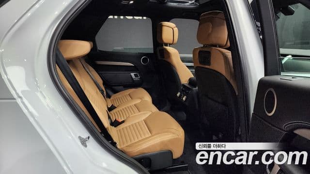 Land Rover Discovery 5 P360 Dynamic HSE, 2024 12