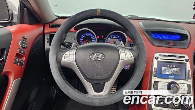 Hyundai Genesis купе 380 GT-RW, 2010 13