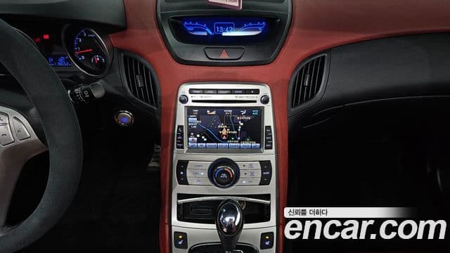 Hyundai Genesis купе 380 GT-RW, 2010 15