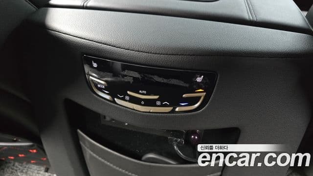 Cadillac Escalade 4세대, 2020 19