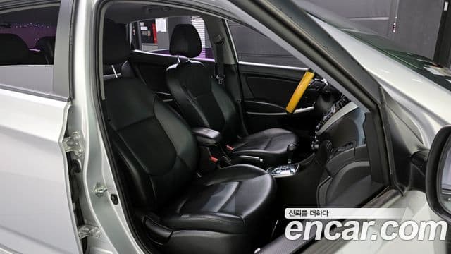 Hyundai Accent(новый кузов / новое поколение) Wit 1.6 GDI top, 2012 20