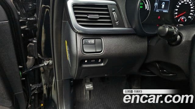 Kia K5 гибрид 2세대 Noblesse, 2017 14