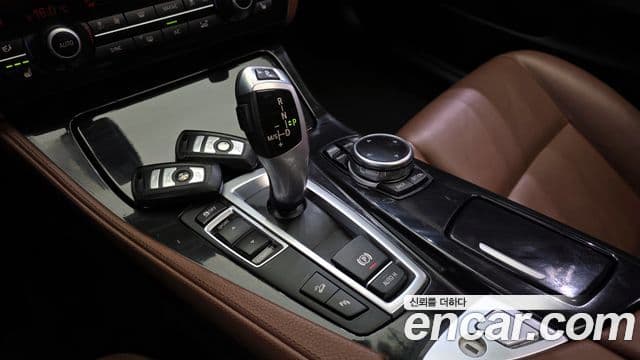 BMW 5시리즈 (F10) 525d xDrive Туринг (Touring), 2014 9